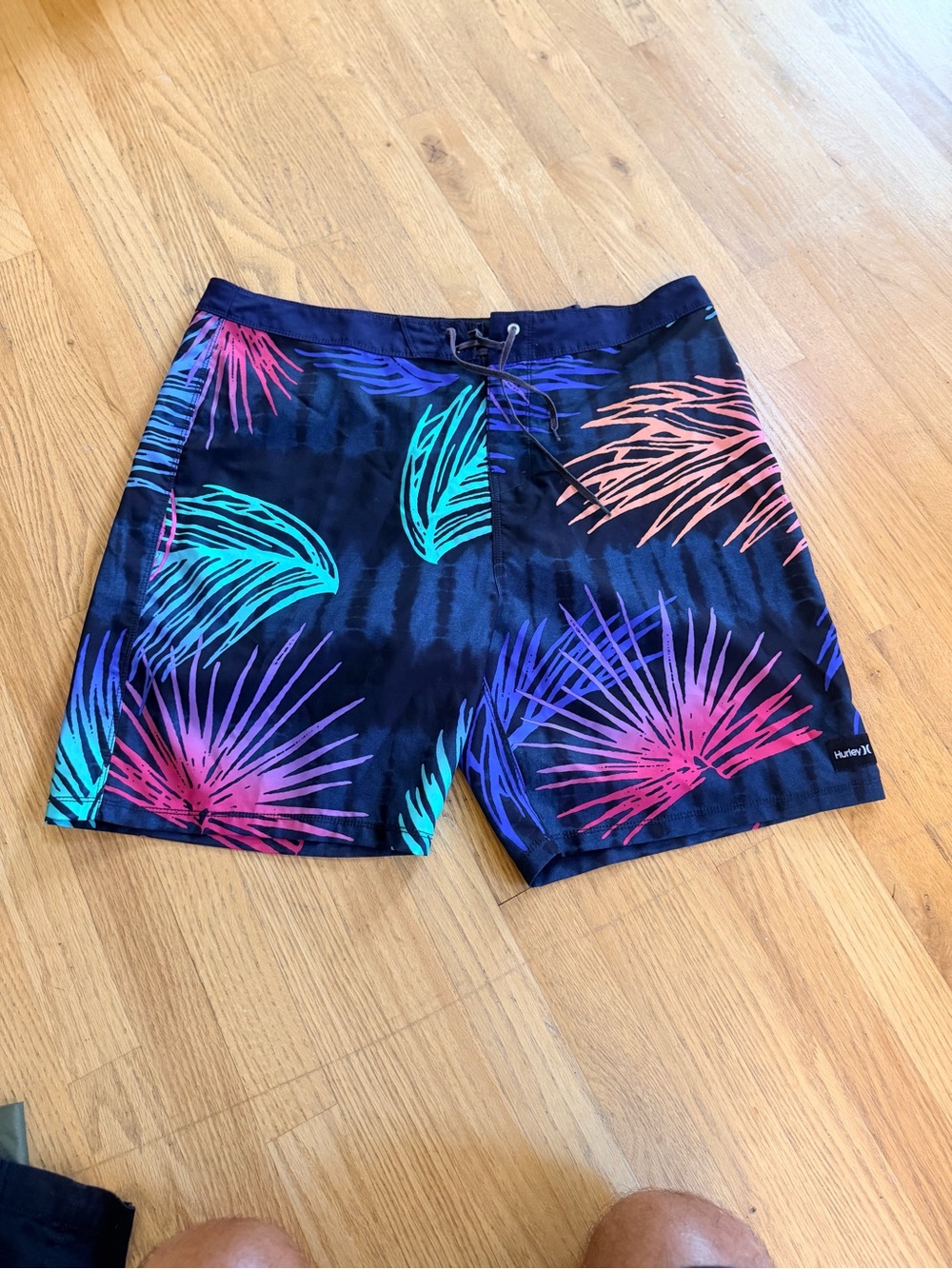 Mens Size 38 "Hurley" Black Swim Shorts Teal, Purple, Pink & Orange Palm Print